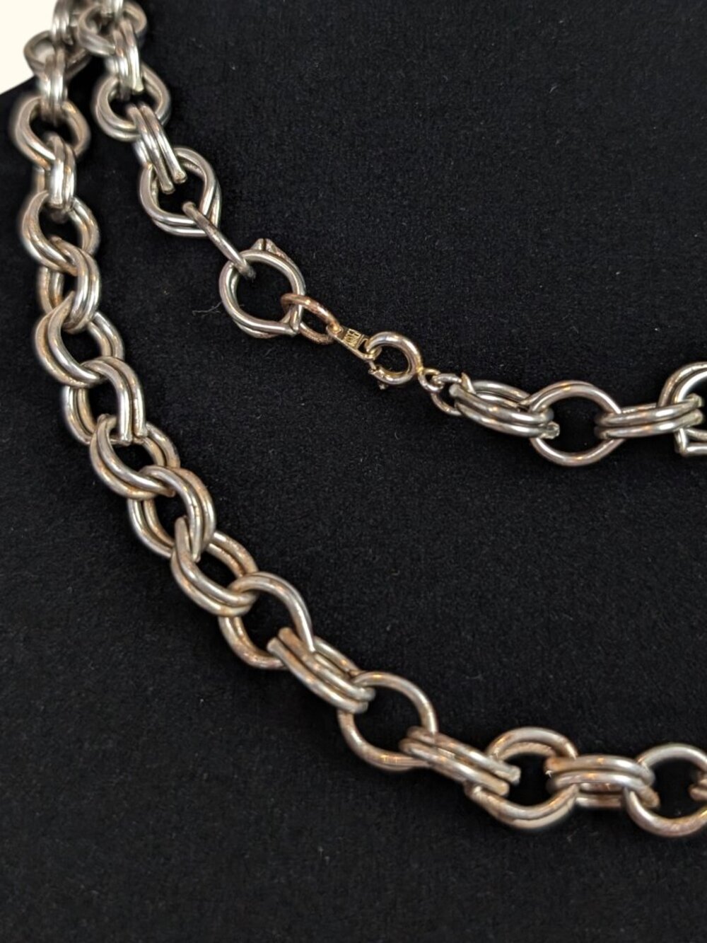 (2/$20) V. Doubled Tear Link Distressed Chain Necklace - Picture 4 of 5